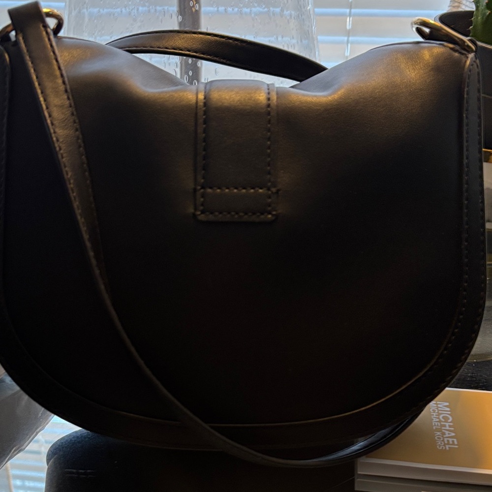Michael Kors Black Crossbody Bag with Gold Logo - Picture 8 of 9